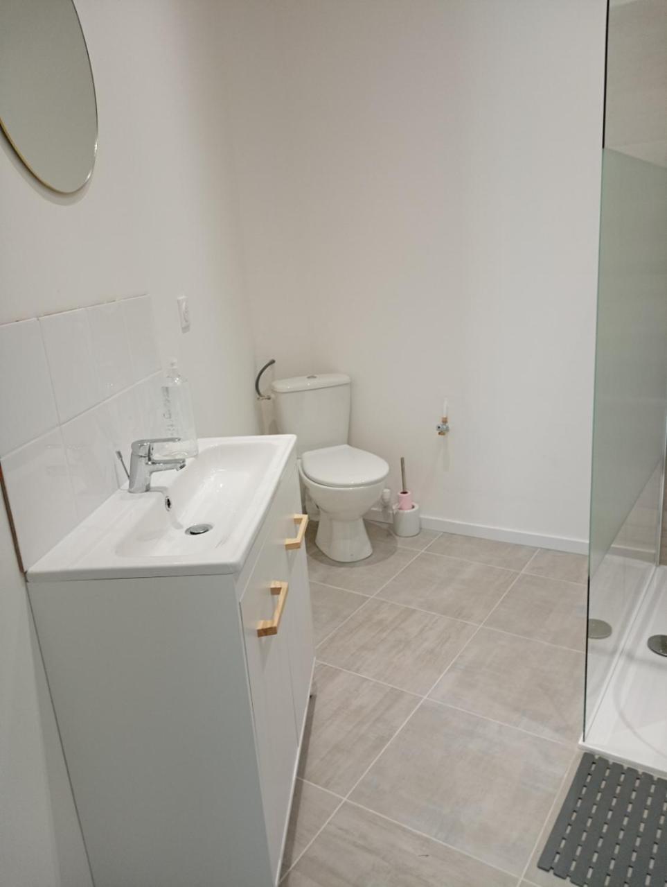Appart Proche Toutes Commodites Souvigny Dış mekan fotoğraf